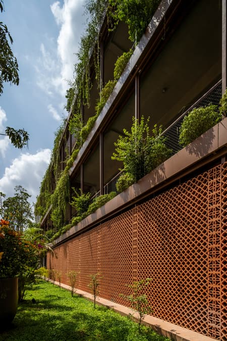 From Abandoned Borey to Wellness Resort